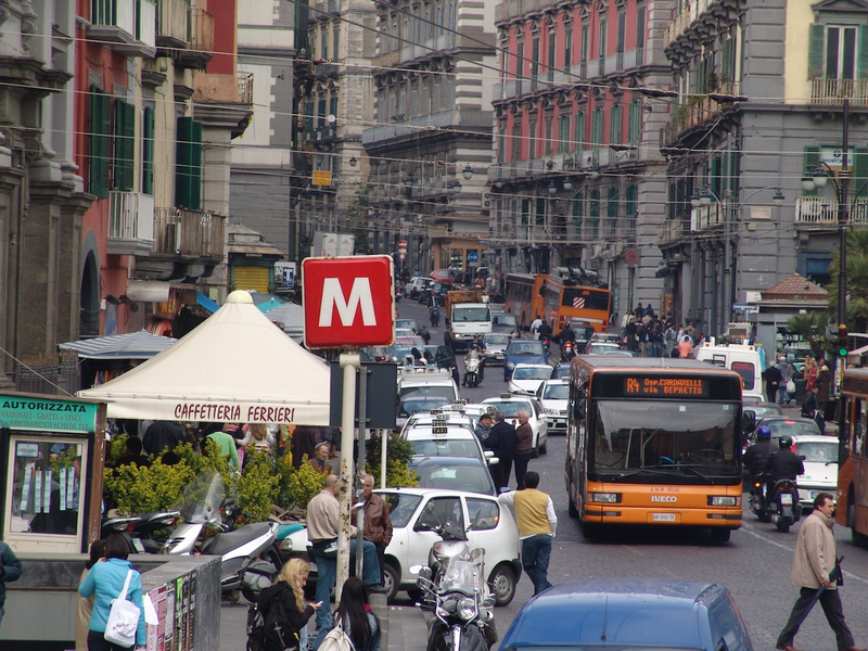 Illustration for article titled Neapolitan Traffic Is A Work Of Paravehicular Art